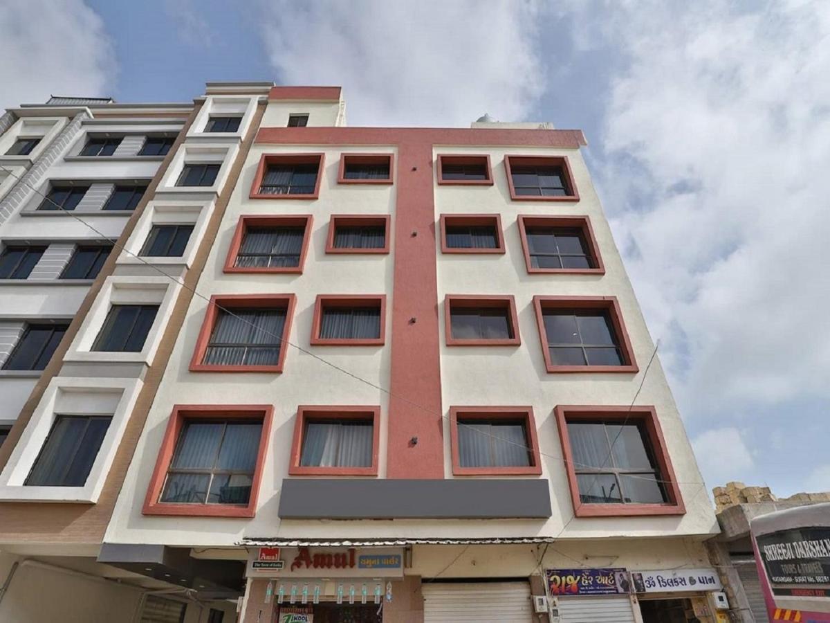 Hotel Kuber Dwarka  Exterior photo