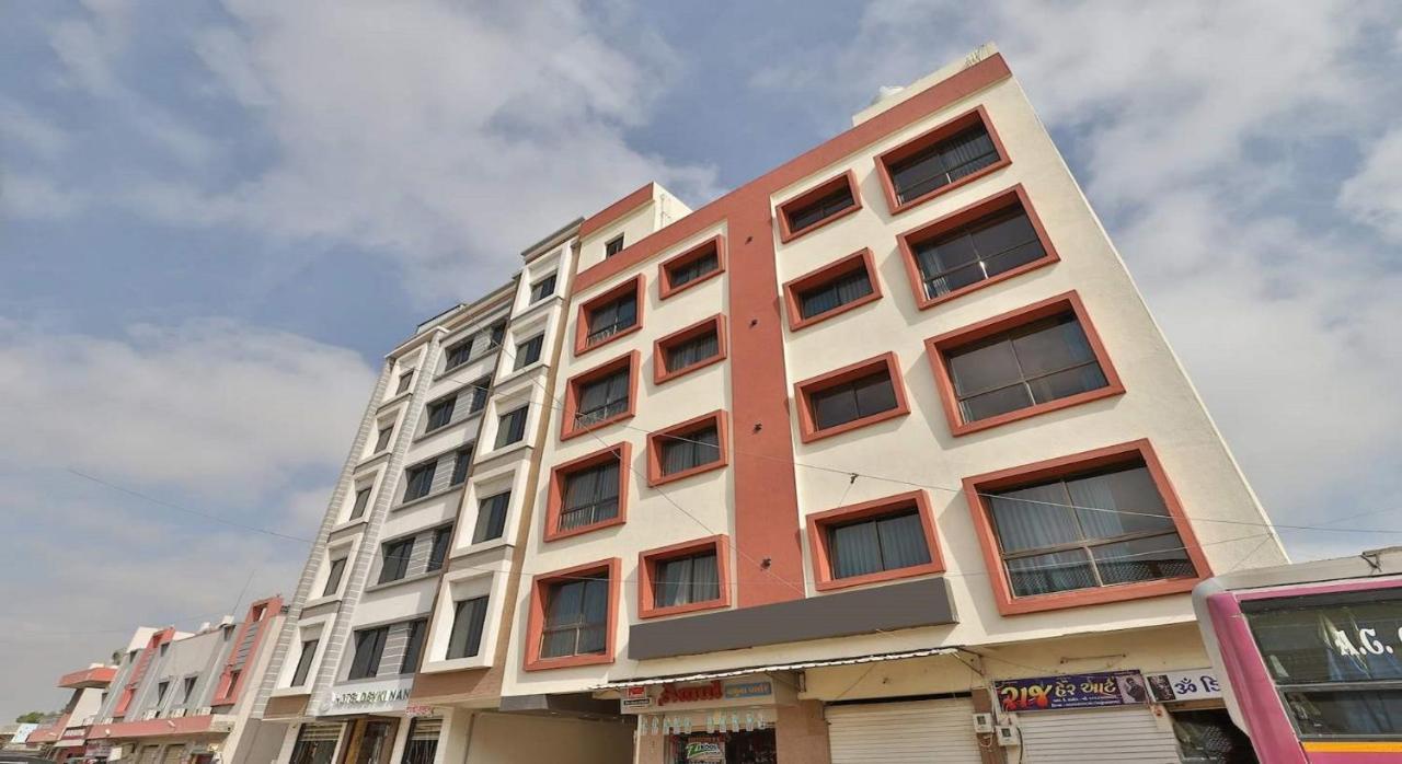 Hotel Kuber Dwarka  Exterior photo