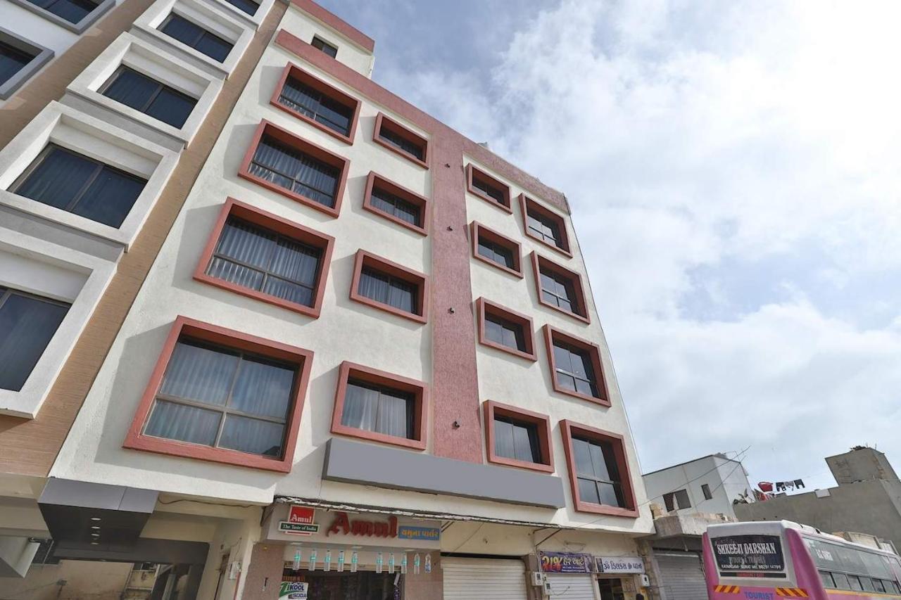 Hotel Kuber Dwarka  Exterior photo